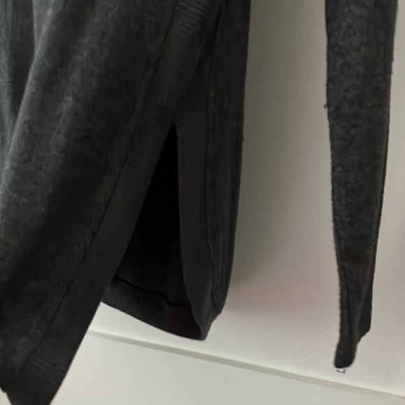 Kismet women’s XS soft Heather Gray Knit Top - Picture 13 of 15